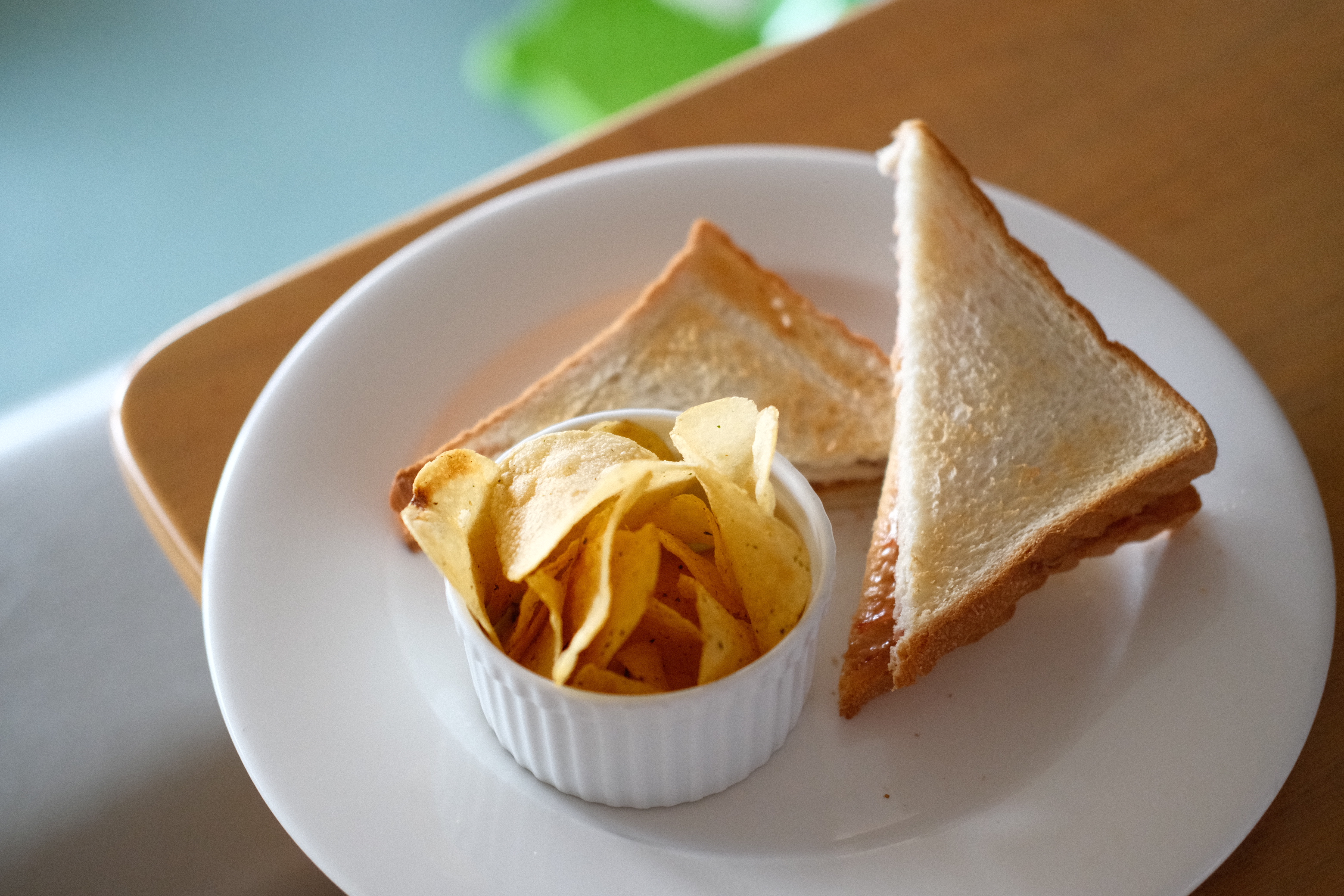 Play area and seating at Bama Kids Cafe